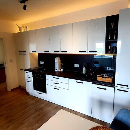 Luxury Apartment Vbloku Praha Bagian luar foto