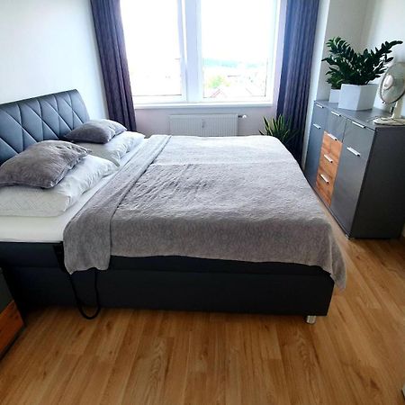 Luxury Apartment Vbloku Praha Bagian luar foto