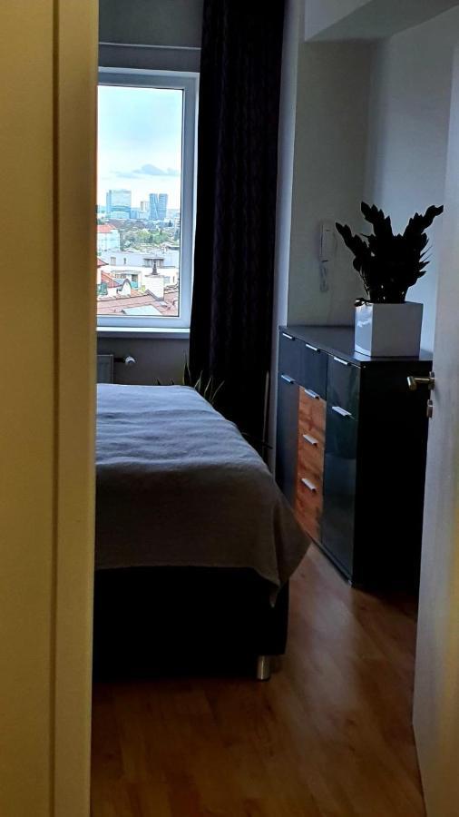 Luxury Apartment Vbloku Praha Bagian luar foto