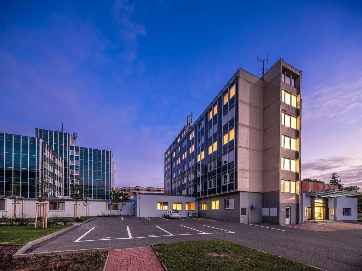 Luxury Apartment Vbloku Praha Bagian luar foto