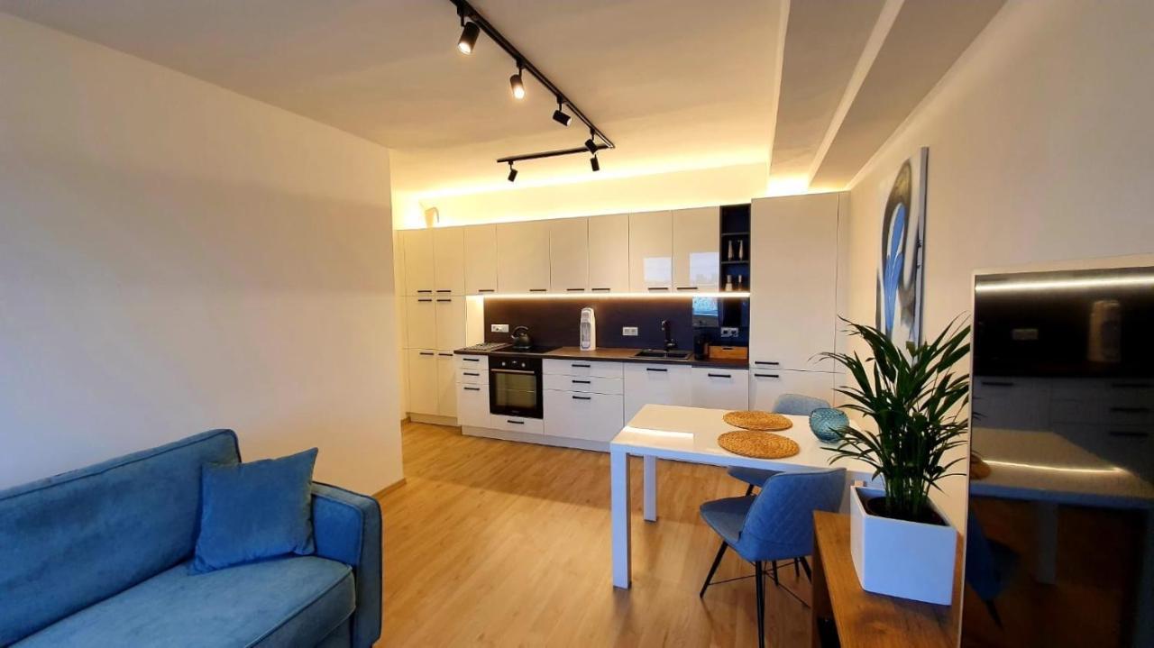 Luxury Apartment Vbloku Praha Bagian luar foto