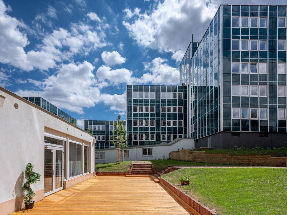 Luxury Apartment Vbloku Praha Bagian luar foto